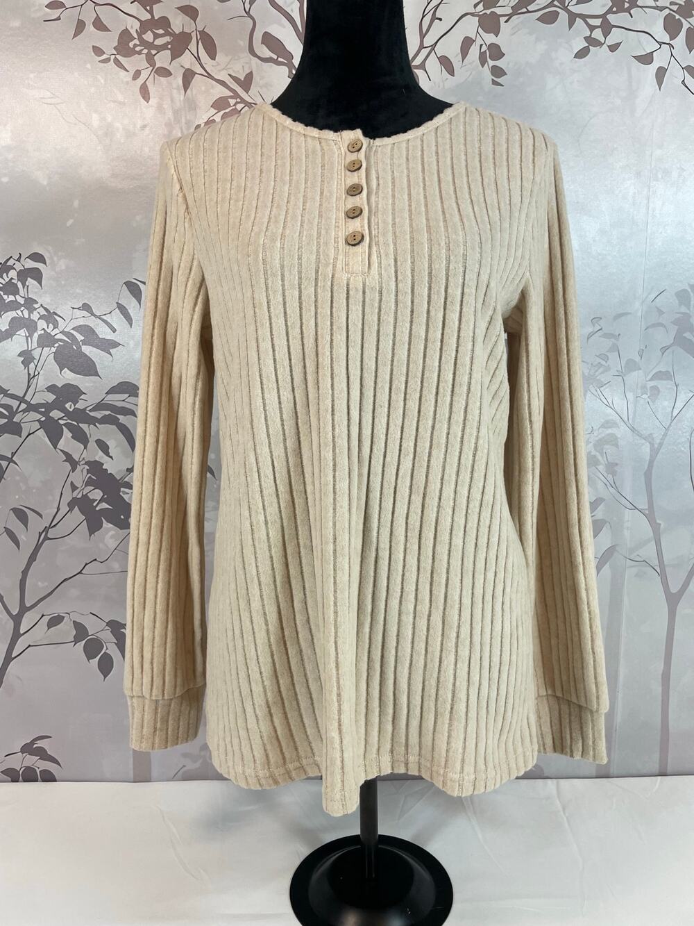 Xieerduo Henley Ribbed Knit Top Beige Oatmeal M Soft Long Sleeve Wooden Button